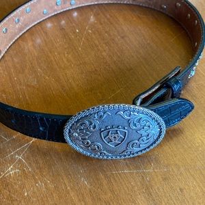 Blingy belt with buckle